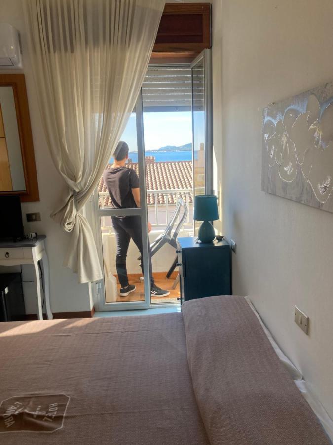 Hotel L'Ancora La Caletta Eksteriør bilde